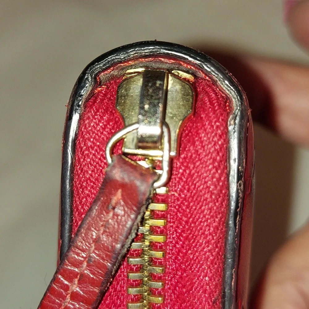 Gucci Guccissima Bow Zip Around Red Leather Zippy Wallet! - Picture 7 of 9